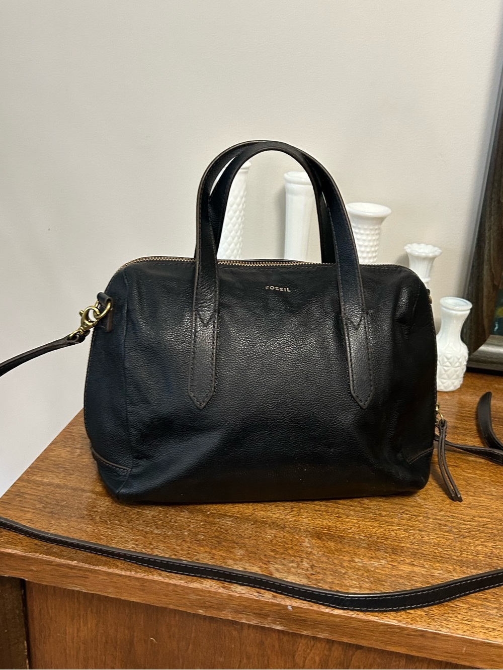 👜 Fossil Sydney Satchel in Black Leather (Model SHB2072)